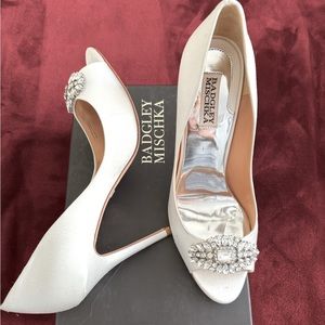 Gently worn Badgley Mischka heels